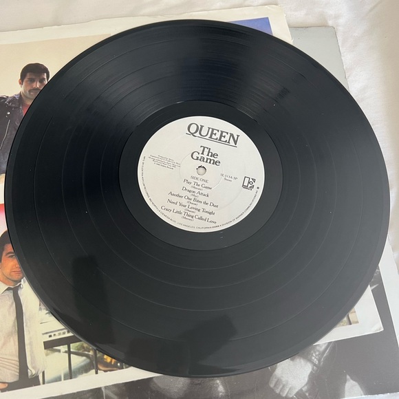 RARE ROCK MUSIC RECORD ALBUM~ QUEEN ~ORIGINAL VINTAGE VINYL LP WHITE LABEL 1980 - Picture 9 of 9